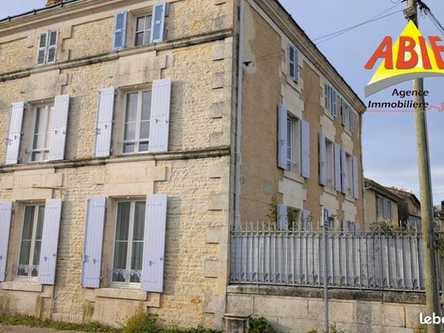 Maison vente à Saint-Hilaire-la-Palud, Deux-Sèvres