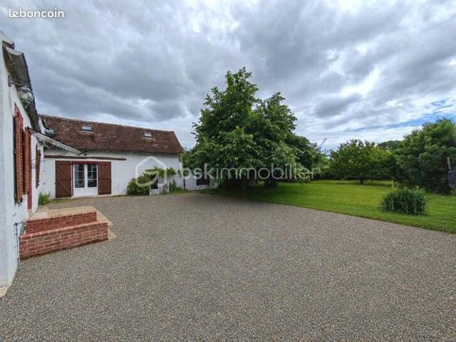 Maison vente à Fontainebleau, Montcourt-fromonville