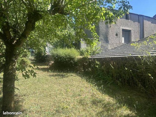 Maison vente à Millau, Connac