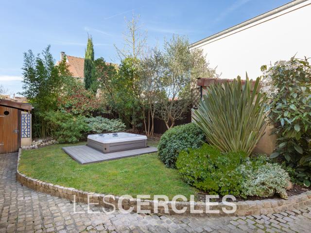 Maison vente à Saint-Germain-en-Laye, Le Pecq