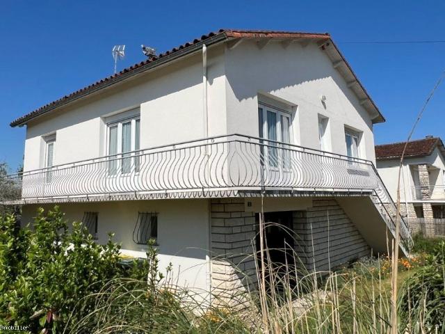 Maison vente à Ruffec, Charente