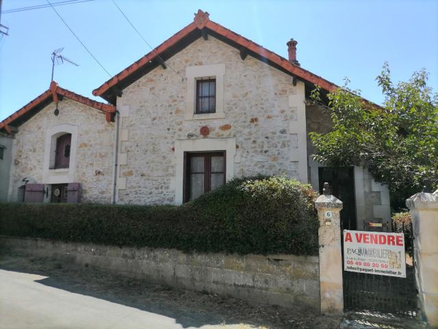 Maison vente à Montmorillon, Lhommaizé