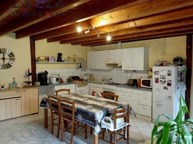 Maison vente à Montmorillon, Surin
