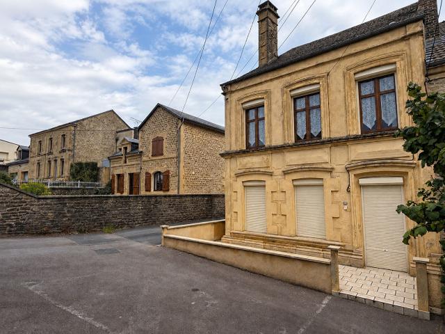 Maison vente à Charleville-Mézières, Vivier-au-court