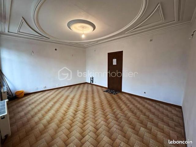 Maison vente à Charleville-Mézières, Vivier-au-court