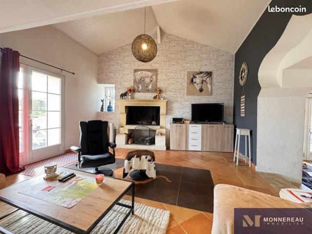 Maison vente à Baignes-Sainte-Radegonde, Charente