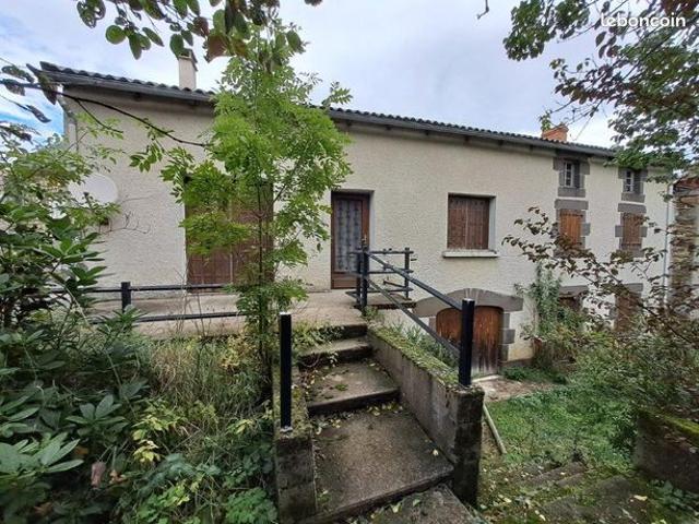 Maison vente à Montchamp