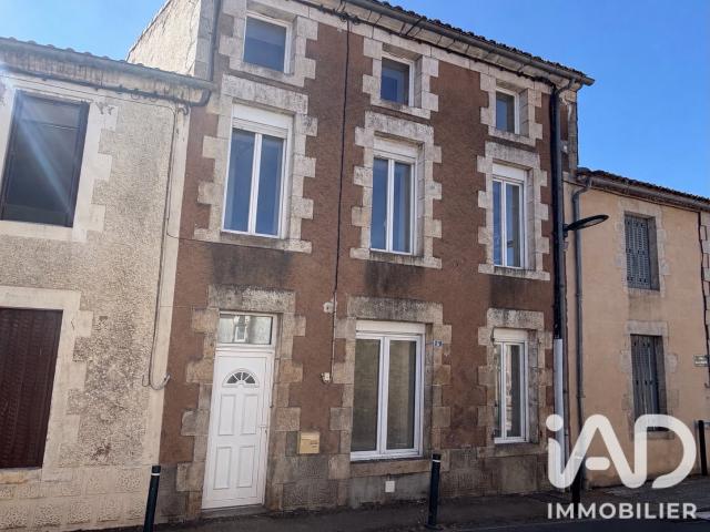 Maison vente à Bressuire, Saint-amand-sur-sèvre