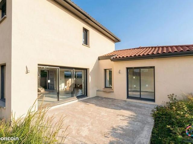 Maison vente à Villefranche-sur-Saône, Rhône