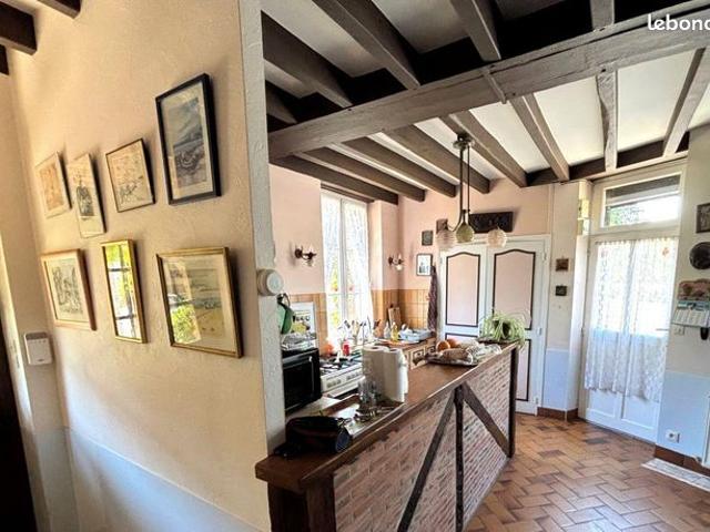 Maison vente à La Ferté-Saint-Cyr, Loir-et-Cher