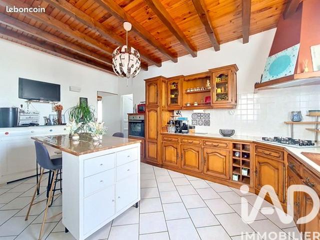 Maison vente à Rochefort, Hiers-brouage