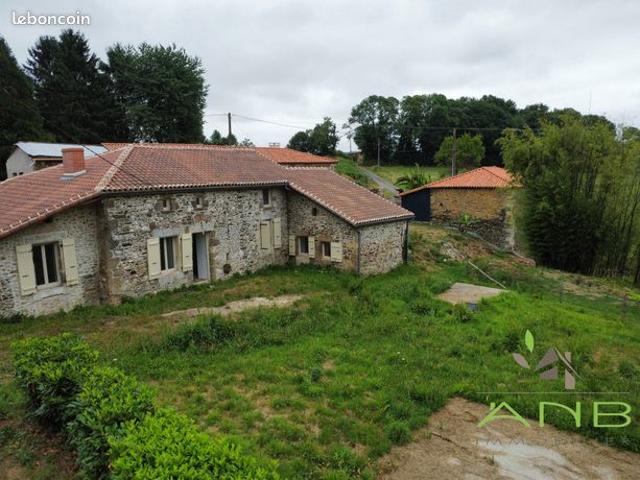 Maison vente à Confolens, Mazerolles
