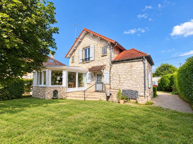 Maison vente à Moret-sur-Loing, Moret-Loing-et-Orvanne