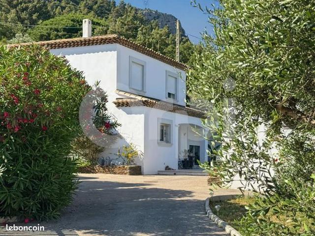 Maison vente à Arrondissement de Toulon, Le Revest-les-eaux