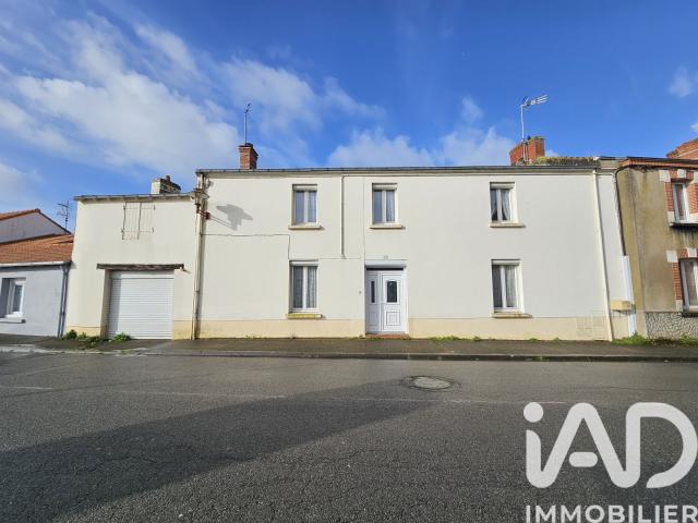 Maison vente à Nantes, Saint-même-le-tenu