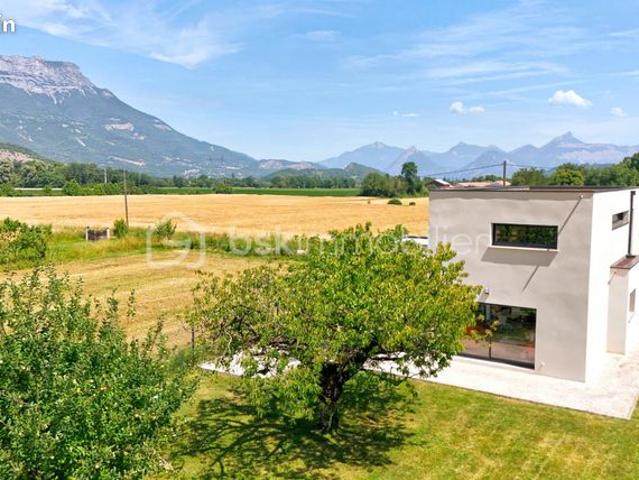 Maison vente à Grenoble, Vif