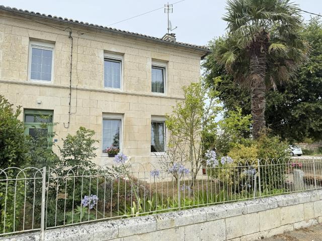 Maison vente à Saintes, Rioux