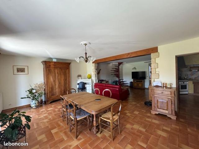 Maison vente à Nîmes, Uzès