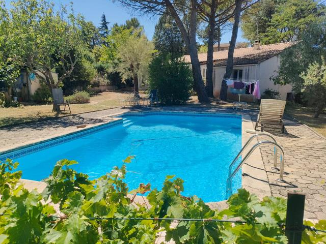 Maison vente à Châteauneuf-le-rouge Maison vente à Châteauneuf-le-rouge