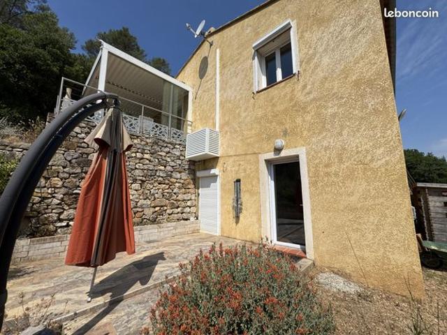 Maison vente à Arrondissement de Toulon, Solliès-toucas