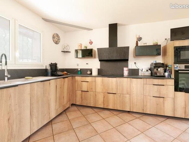 Maison vente à Confolens, Mazerolles