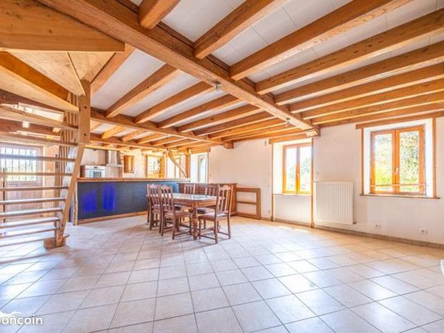 Maison vente à Fontenay-le-Comte, Xanton-chassenon