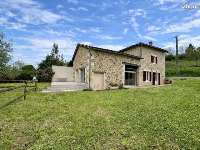 Maison vente à Confolens, Vitrac-saint-vincent