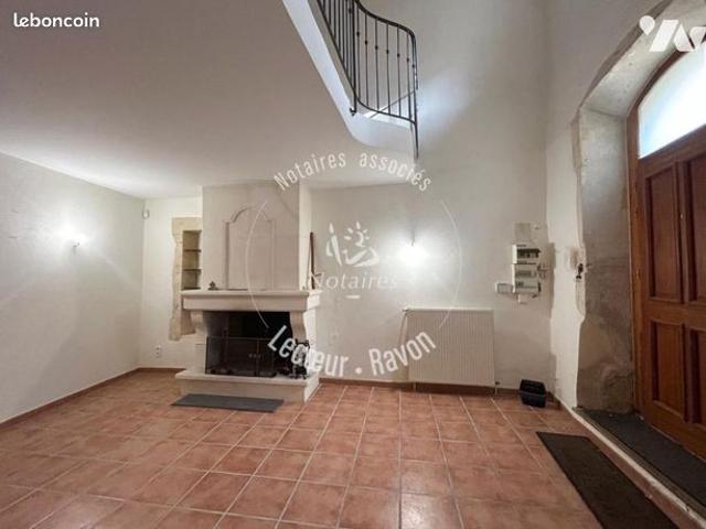 Maison vente à Carpentras, Visan
