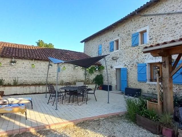 Maison vente à Confolens, Cellefrouin