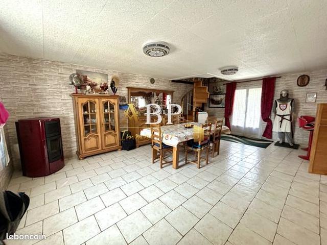 Maison vente à Trizay-lès-Bonneval, Eure-et-Loir