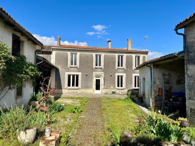 Maison vente à Saint-Jean-d'Angély, Mazeray