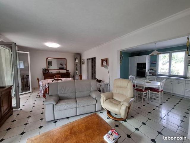 Maison vente à Guingamp, Bretagne