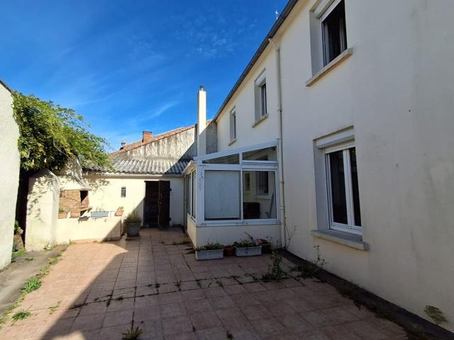 Maison vente à Nantes, Saint-même-le-tenu