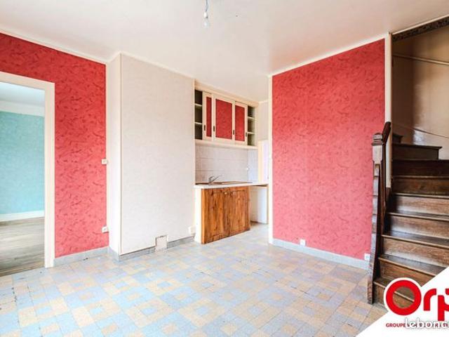 Maison vente à Charleville-Mézières, Montcornet