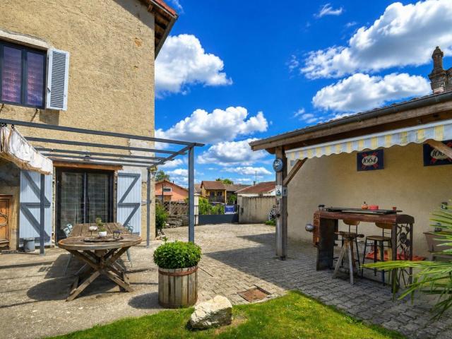 Maison vente à Bourg-en-Bresse, Bressolles