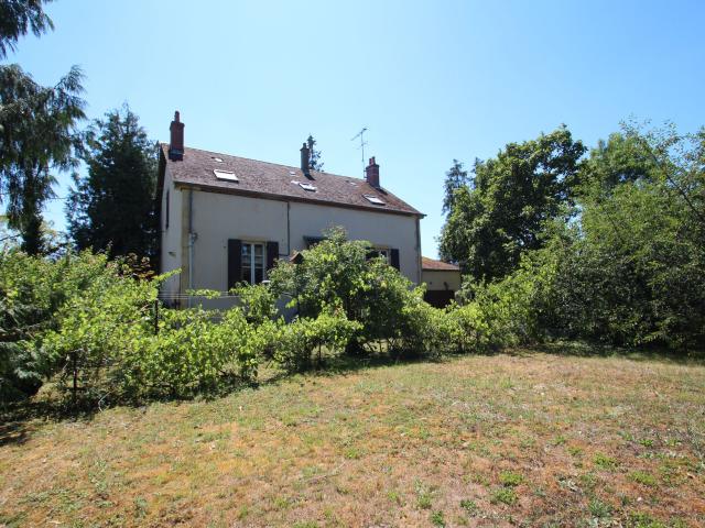 Maison vente à Nevers, Champvert