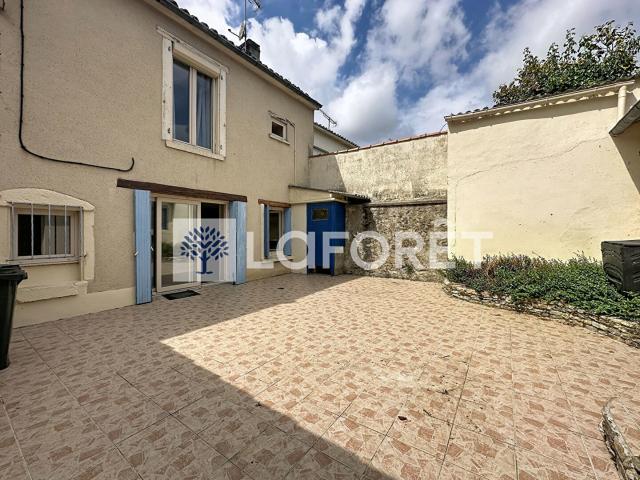 Maison location à Fontenay-le-Comte, La Châtaigneraie