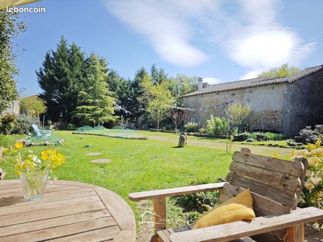 Maison vente à Niort, Sainte-soline