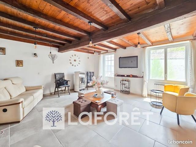Maison vente à Jonzac, Saint-dizant-du-gua
