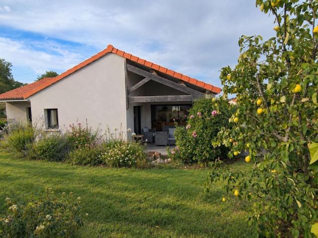 Maison vente à Le Sauzet, Volvic
