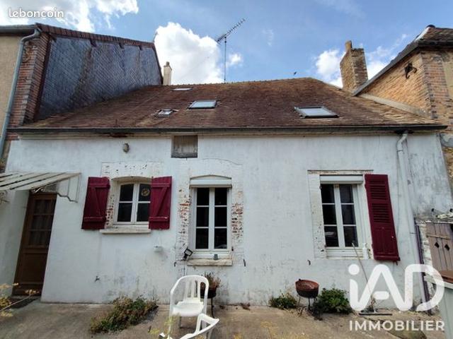 Maison vente à Sens, Domats