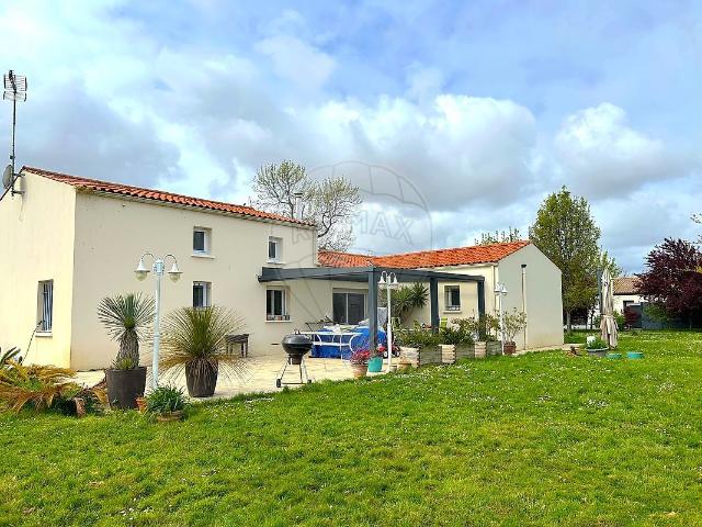 Maison vente à Saintes, Thénac