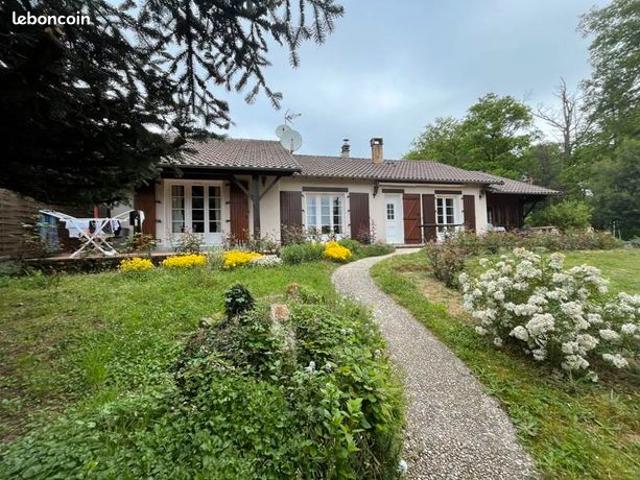 Maison vente à Confolens, Etagnac