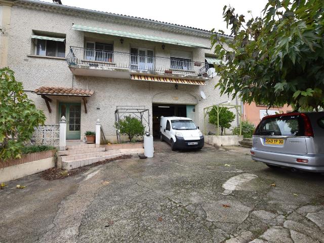 Maison vente à Nîmes, Langlade