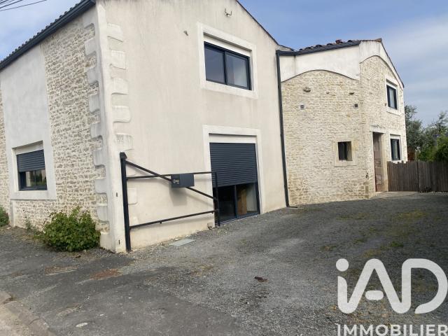 Maison vente à L'Angle, Longèves
