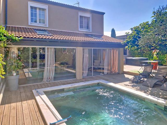 Maison vente à Nîmes, Les Angles