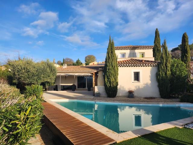 Maison vente à Nîmes, Saint-maximin