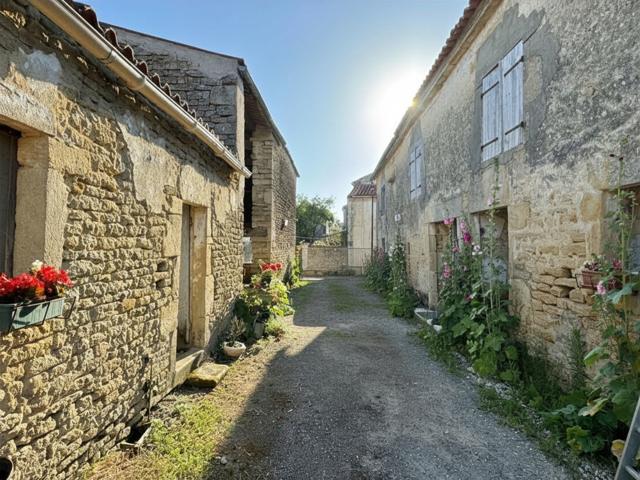 Maison vente à Rochefort, Vandré