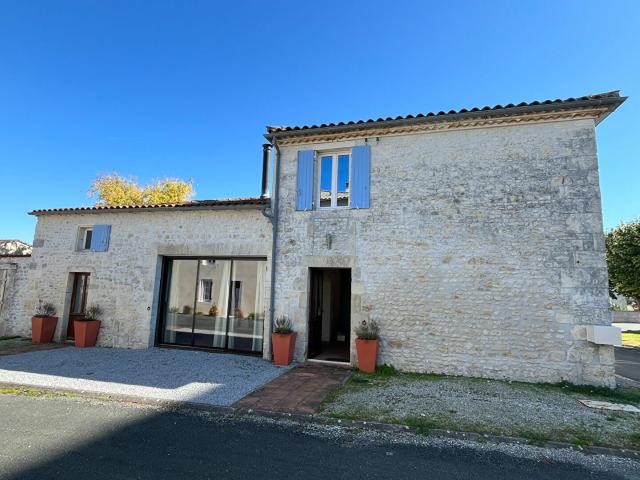 Maison vente à Saintes, Corme-ecluse