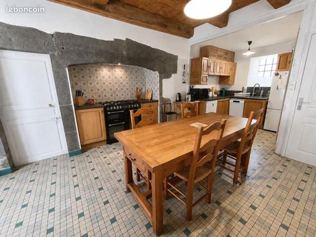 Maison vente à Saint-Flour, Auvergne-Rhône-Alpes